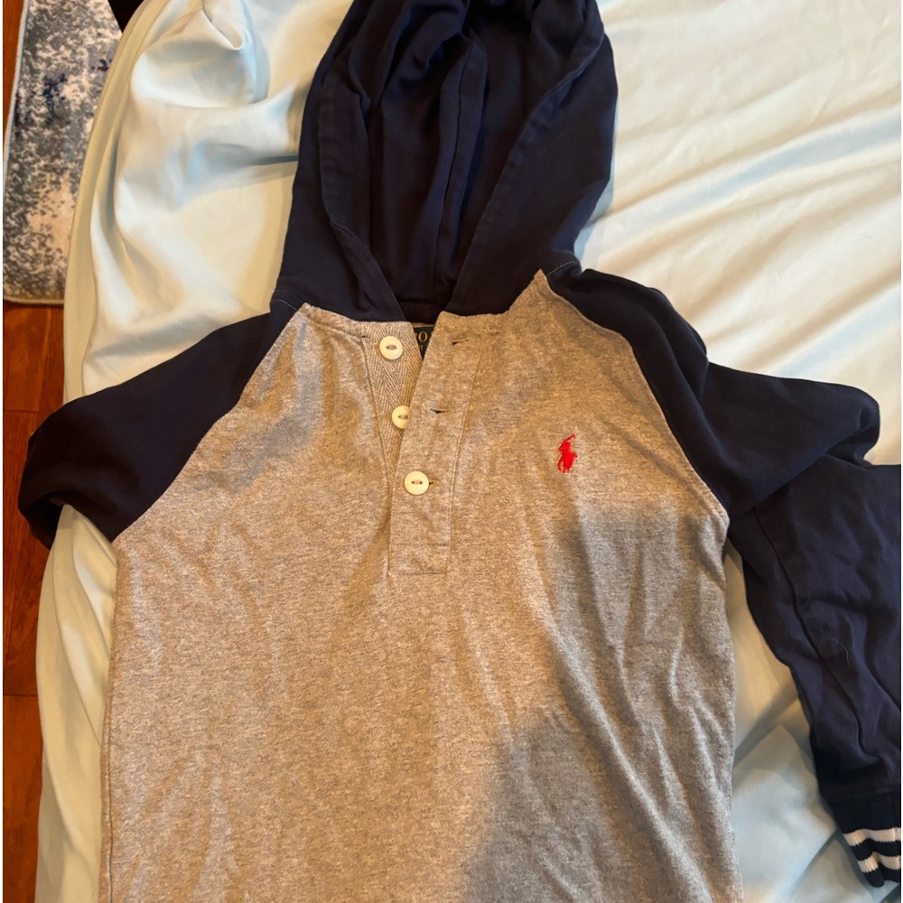 Long sleeve with hoodie